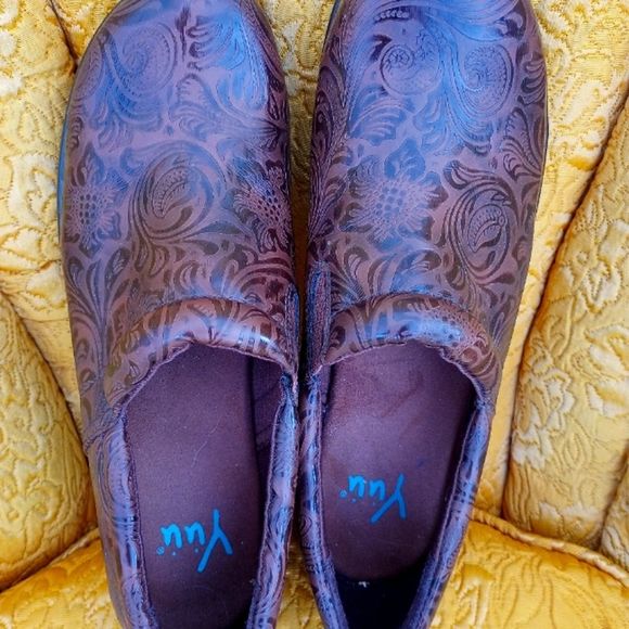 YUU women's shoes/clog - Picture 2 of 3